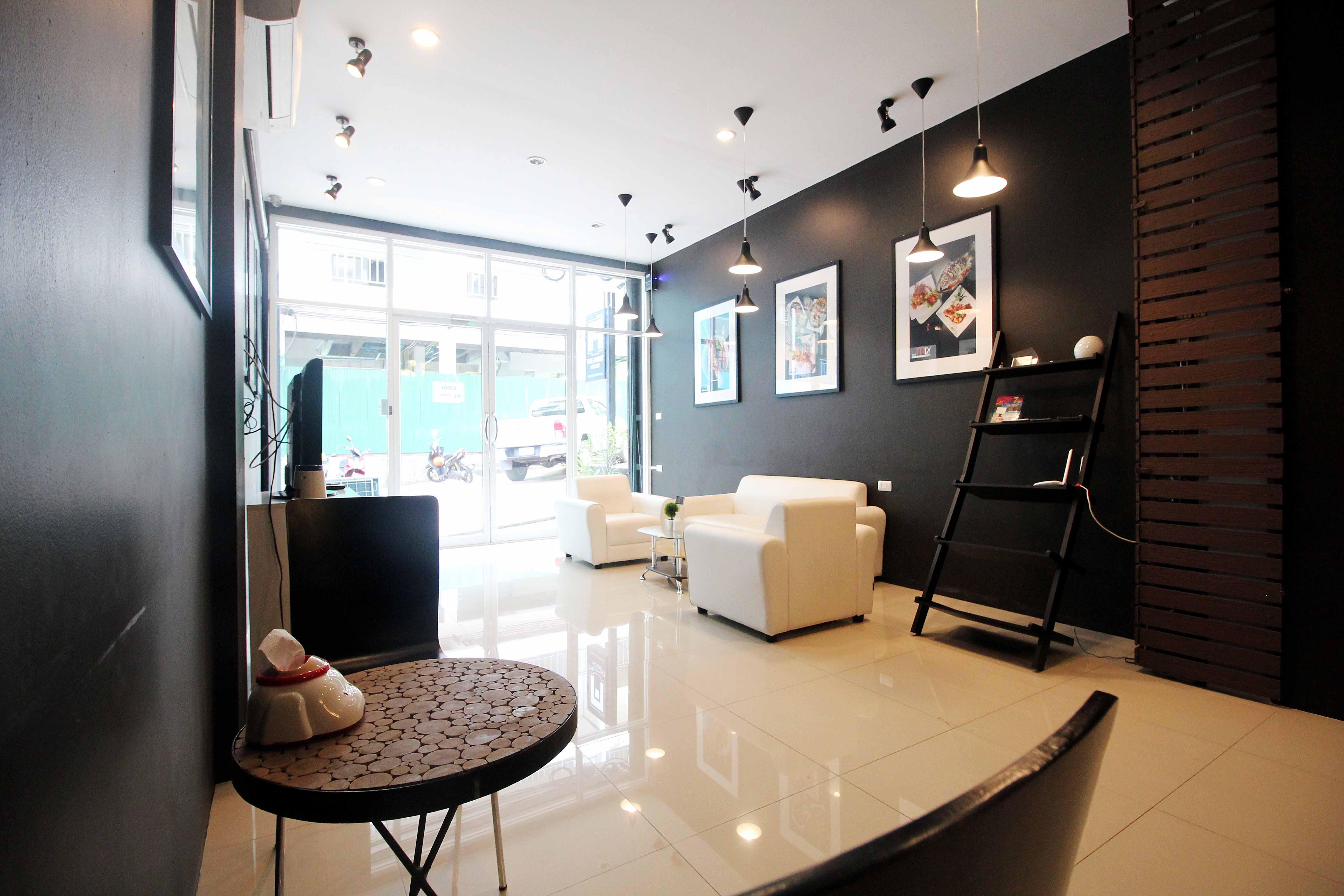 Hotel The Artist House Patong Exterior foto