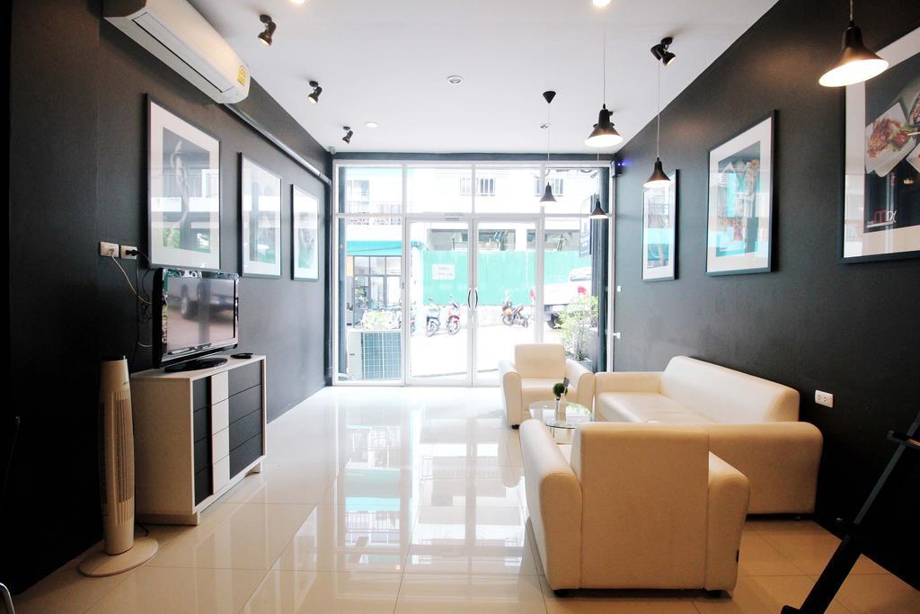 Hotel The Artist House Patong Exterior foto