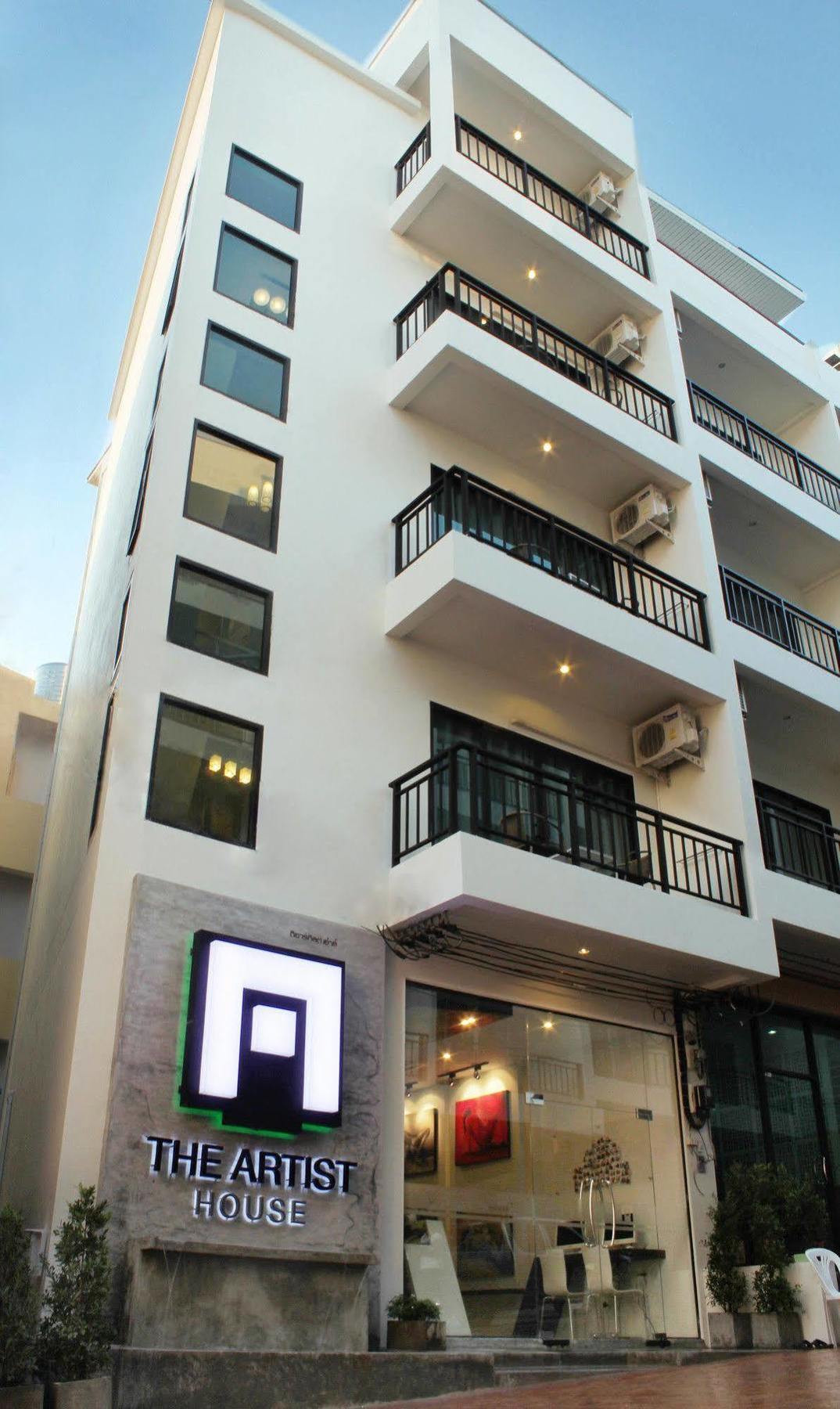 Hotel The Artist House Patong Exterior foto