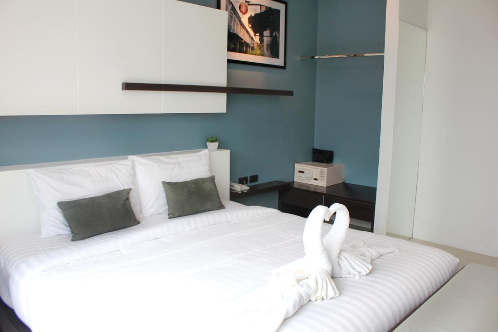 Hotel The Artist House Patong Exterior foto